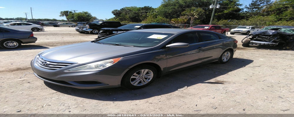 5NPEB4AC4BH108076 2011 HYUNDAI SONATA photo no. 2