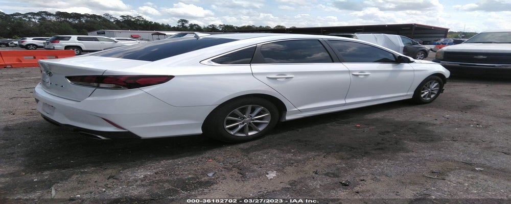 5NPE24AF6JH645864 2018 HYUNDAI SONATA photo no. 4