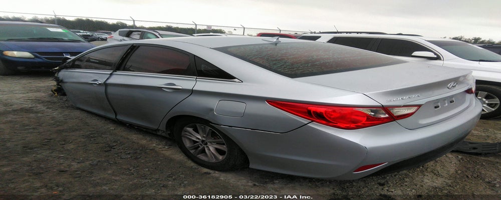 5NPEB4AC4EH834752 2014 HYUNDAI SONATA photo no. 3
