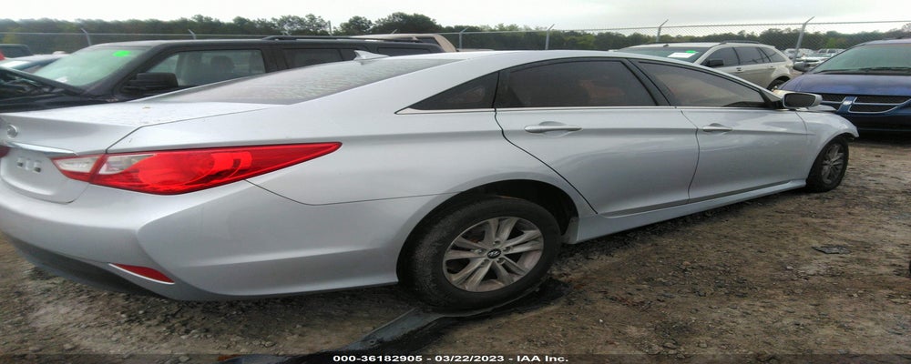 5NPEB4AC4EH834752 2014 HYUNDAI SONATA photo no. 4