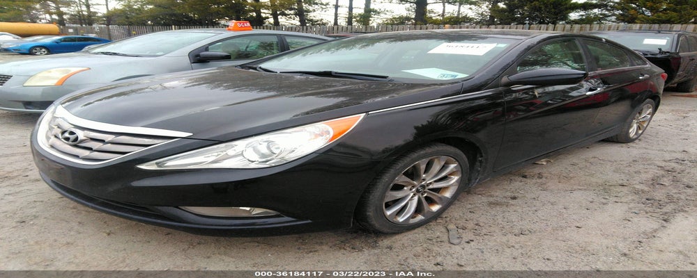 5NPEC4AC8BH217542 2011 HYUNDAI SONATA photo no. 2