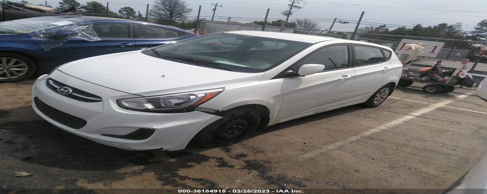 KMHCT5AE3FU233198 2015 HYUNDAI ACCENT photo no. 2