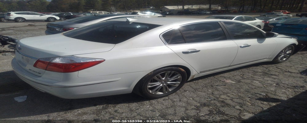 KMHGC4DF3BU130891 2011 HYUNDAI GENESIS photo no. 4