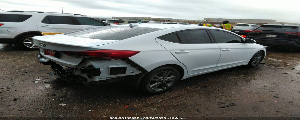 5NPD84LF0JH252109 2018 HYUNDAI ELANTRA photo no. 4