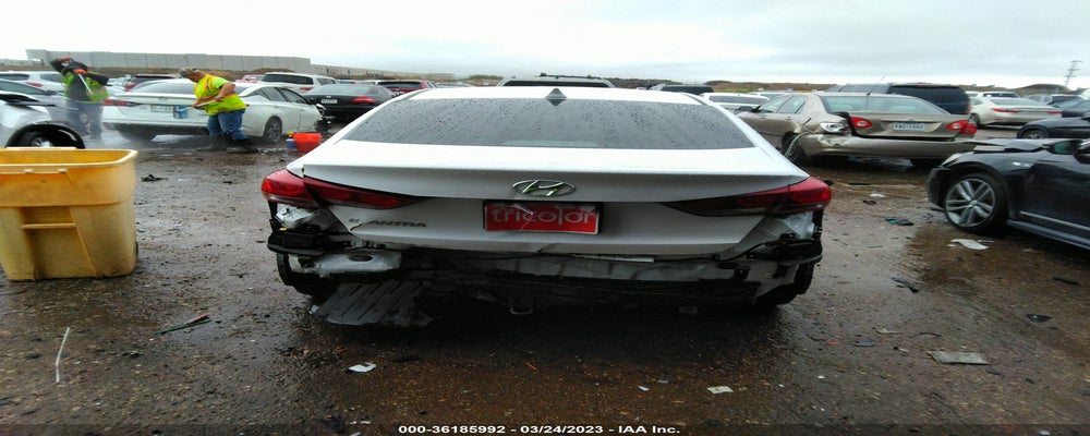 5NPD84LF0JH252109 2018 HYUNDAI ELANTRA photo no. 6
