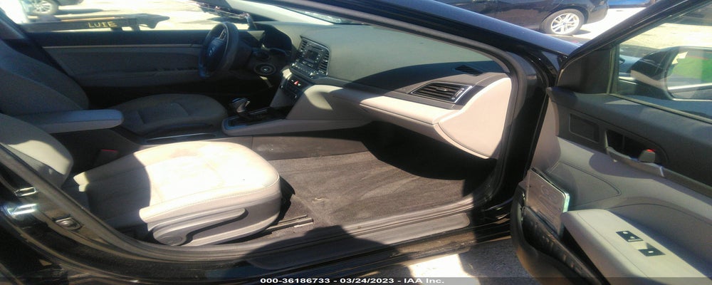5NPD74LF4JH216118 2018 HYUNDAI ELANTRA photo no. 5
