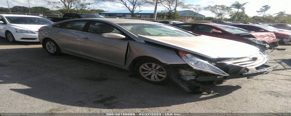 5NPEB4AC8BH182777 2011 HYUNDAI SONATA photo no. 1
