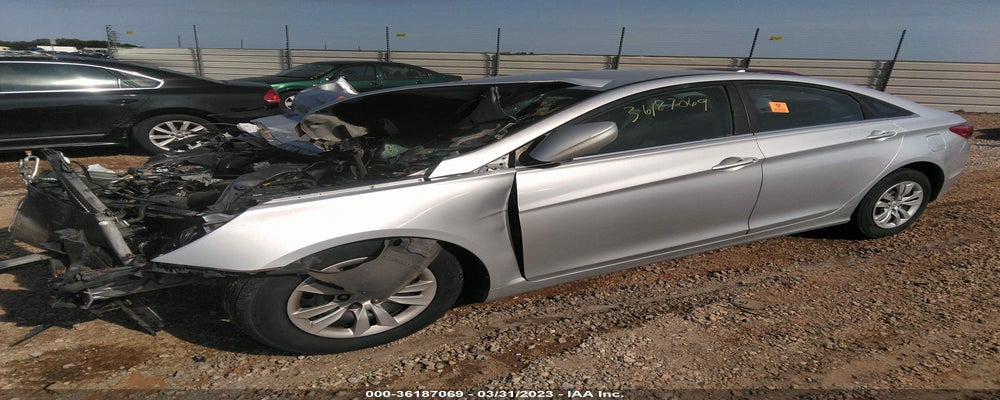 5NPEB4AC7BH291117 2011 HYUNDAI SONATA photo no. 2