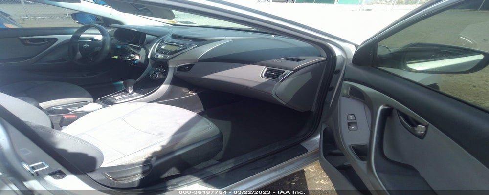 5NPDH4AE6DH211899 2013 HYUNDAI ELANTRA photo no. 5