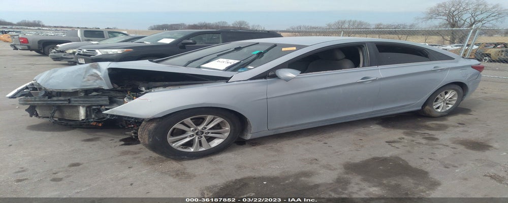 5NPEB4AC0DH627919 2013 HYUNDAI SONATA photo no. 2