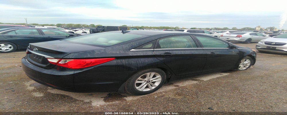 5NPEB4AC4DH791982 2013 HYUNDAI SONATA photo no. 4