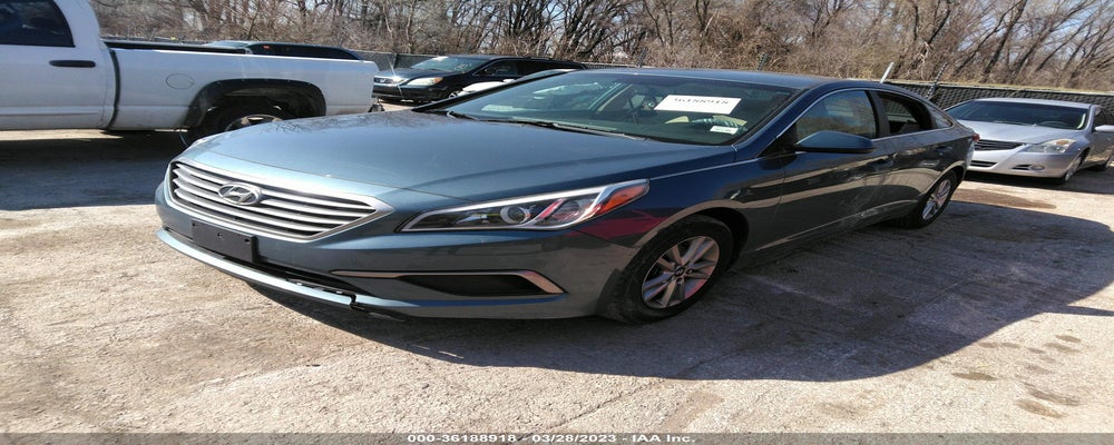 5NPE24AF5HH513737 2017 HYUNDAI SONATA photo no. 2