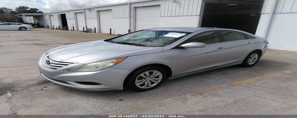 5NPEB4AC2BH229334 2011 HYUNDAI SONATA photo no. 2