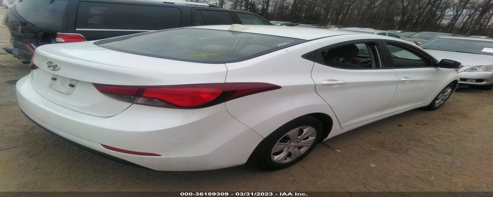 5NPDH4AE8GH783674 2016 HYUNDAI ELANTRA photo no. 4
