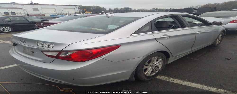 5NPEB4AC7BH190790 2011 HYUNDAI SONATA photo no. 4