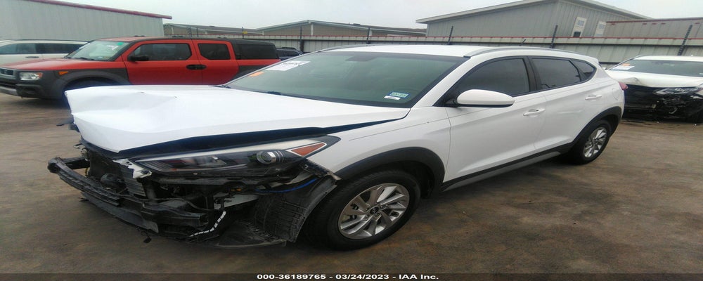 KM8J33A4XHU588360 2017 HYUNDAI TUCSON photo no. 2