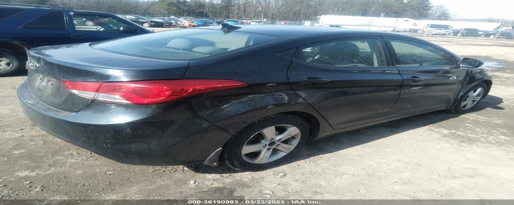 5NPDH4AE8DH384792 2013 HYUNDAI ELANTRA photo no. 4