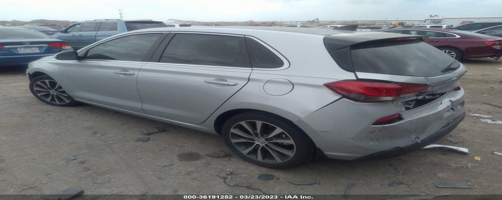 KMHH35LE1JU076024 2018 HYUNDAI ELANTRA GT photo no. 3