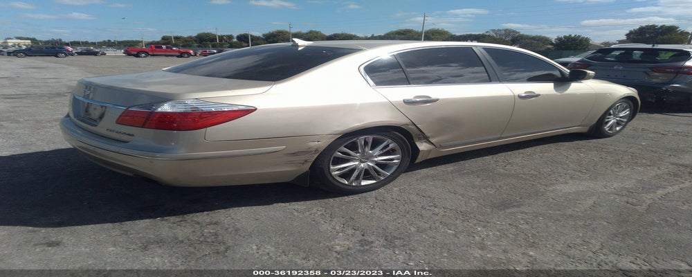 KMHGC4DF4BU116112 2011 HYUNDAI GENESIS photo no. 4