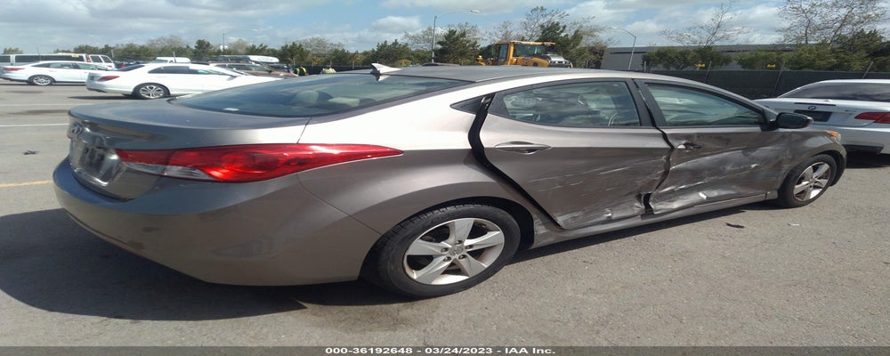5NPDH4AE2DH221345 2013 HYUNDAI ELANTRA photo no. 4
