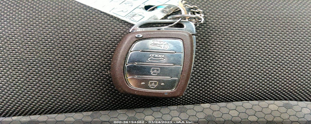 KMHC65LC0KU110777 2019 HYUNDAI IONIQ HYBRID photo no. 11
