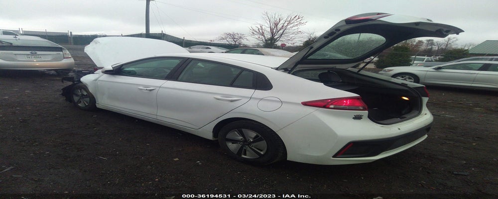 KMHC65LC3NU270639 2022 HYUNDAI IONIQ HYBRID photo no. 3