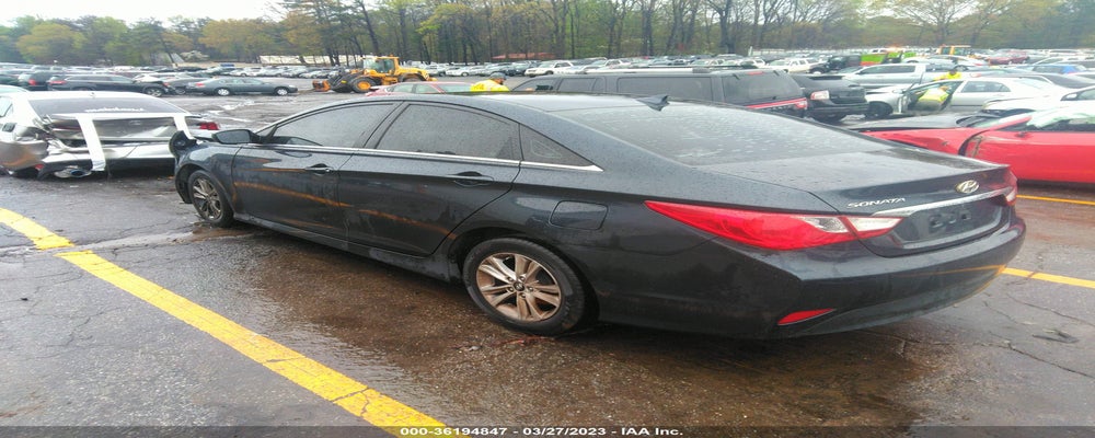 5NPEB4AC3EH872411 2014 HYUNDAI SONATA photo no. 3