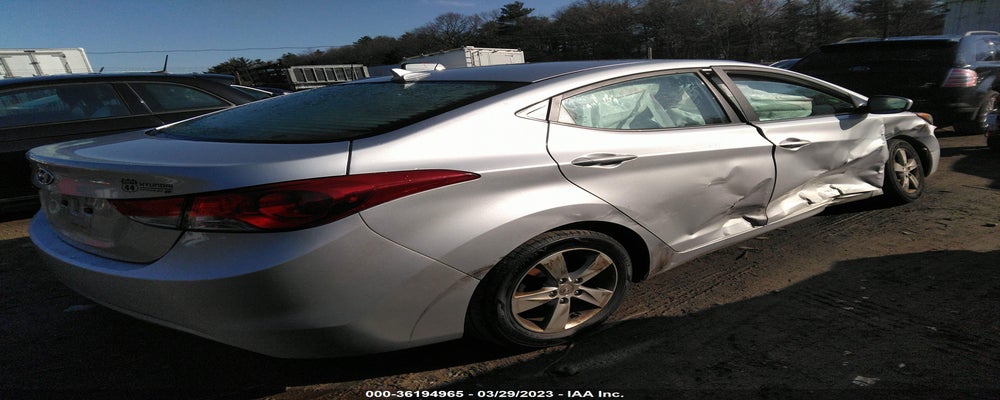 KMHDH4AE9DU693415 2013 HYUNDAI ELANTRA photo no. 4
