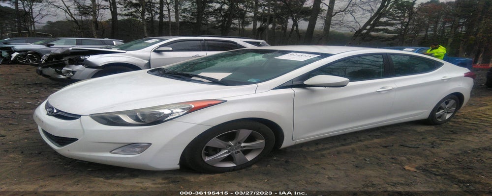 5NPDH4AE2DH403059 2013 HYUNDAI ELANTRA photo no. 2