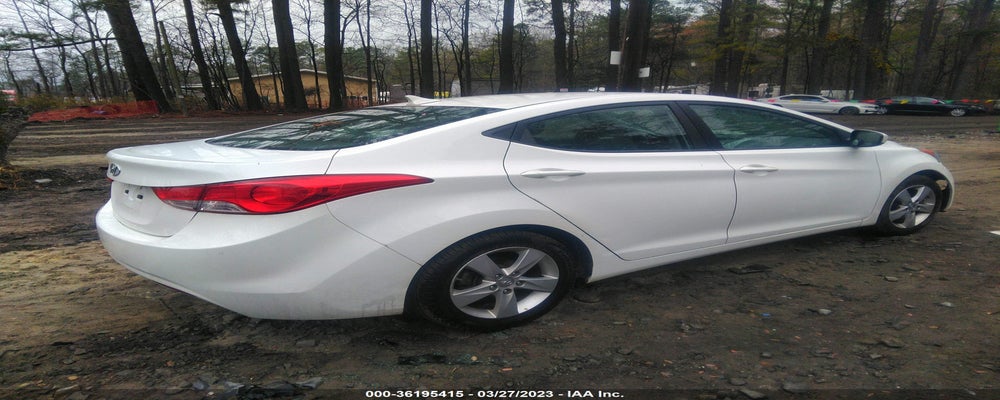 5NPDH4AE2DH403059 2013 HYUNDAI ELANTRA photo no. 4