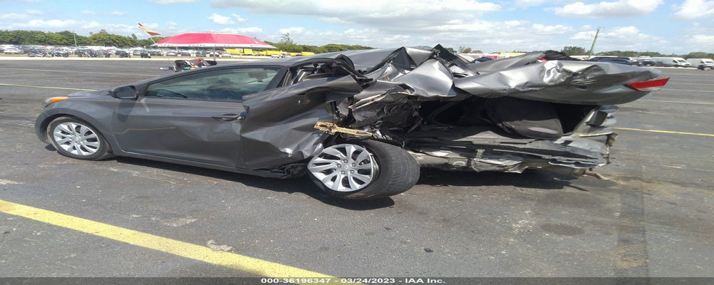 5NPDH4AE0DH206858 2013 HYUNDAI ELANTRA photo no. 3