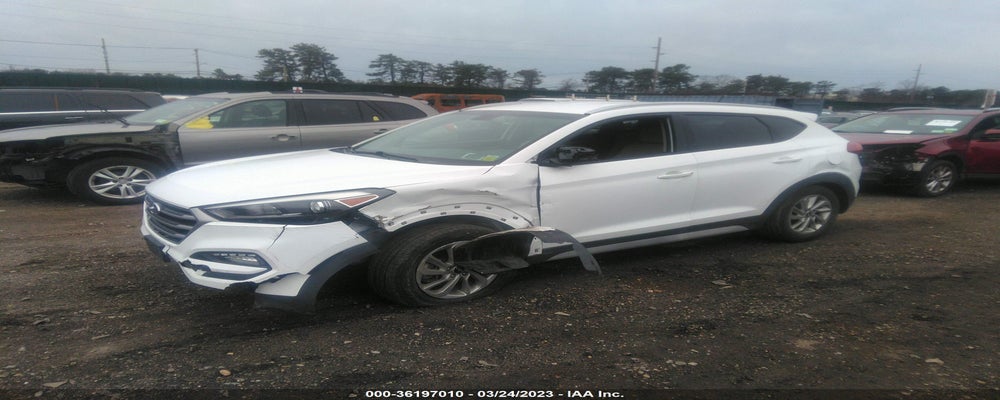 KM8J3CA28HU598545 2017 HYUNDAI TUCSON photo no. 2