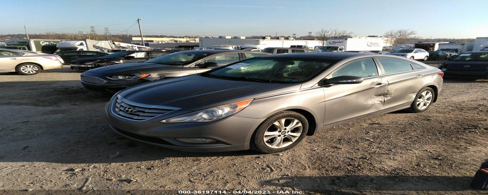5NPEC4AC2CH353943 2012 HYUNDAI SONATA photo no. 2