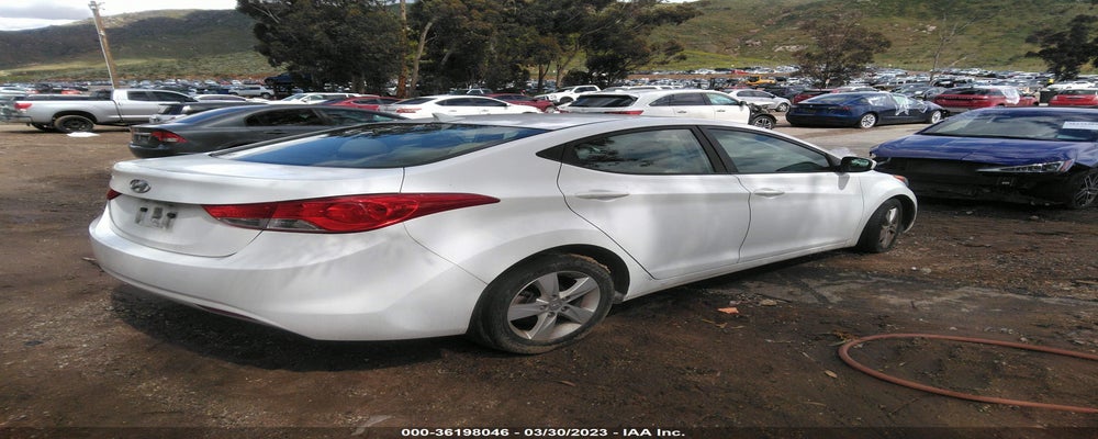 5NPDH4AE4DH378603 2013 HYUNDAI ELANTRA photo no. 4