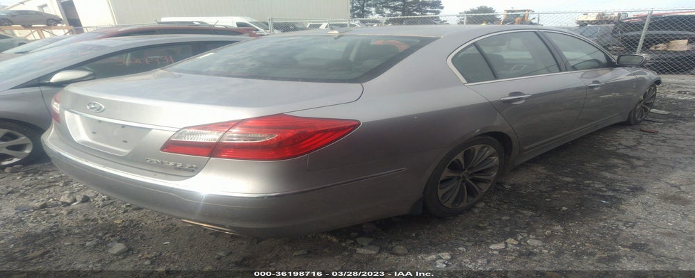 KMHGC4DH2DU246880 2013 HYUNDAI GENESIS photo no. 4