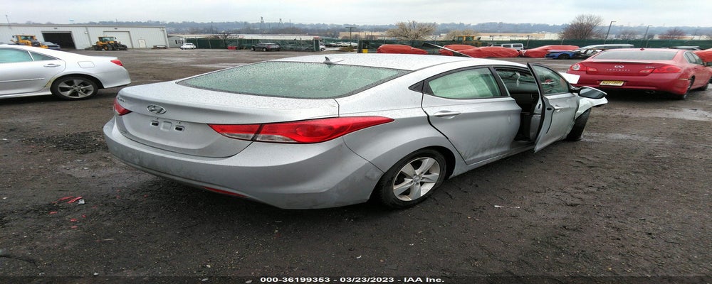 5NPDH4AE4DH242522 2013 HYUNDAI ELANTRA photo no. 4