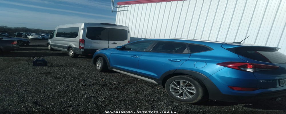 KM8J33A49HU447960 2017 HYUNDAI TUCSON photo no. 3