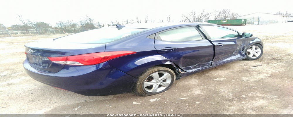 5NPDH4AE6DH384130 2013 HYUNDAI ELANTRA photo no. 4