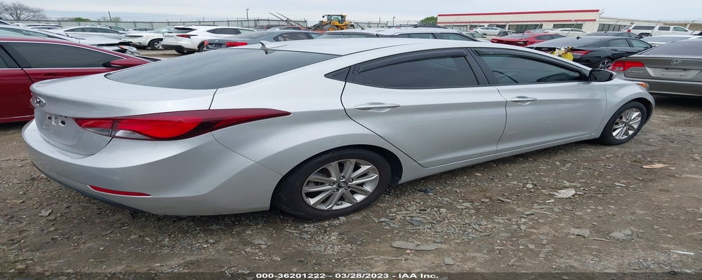 5NPDH4AE3FH558173 2015 HYUNDAI ELANTRA photo no. 4