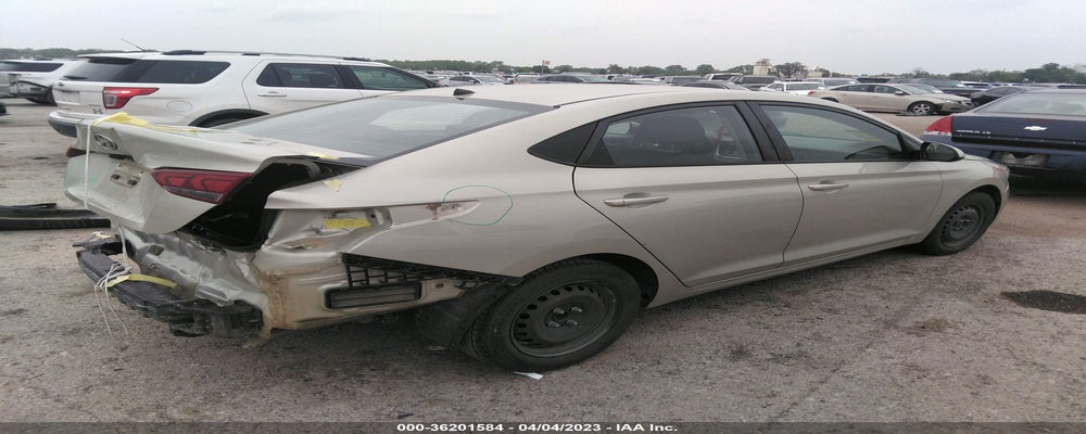3KPC24A37JE021394 2018 HYUNDAI ACCENT photo no. 4