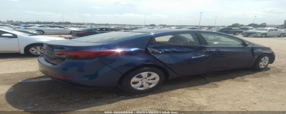 5NPDH4AE7GH781284 2016 HYUNDAI ELANTRA photo no. 4