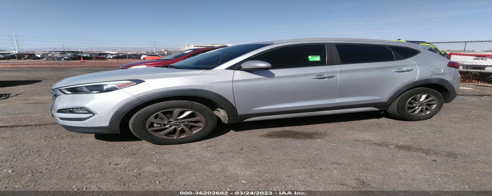 KM8J33A41JU698624 2018 HYUNDAI TUCSON photo no. 2