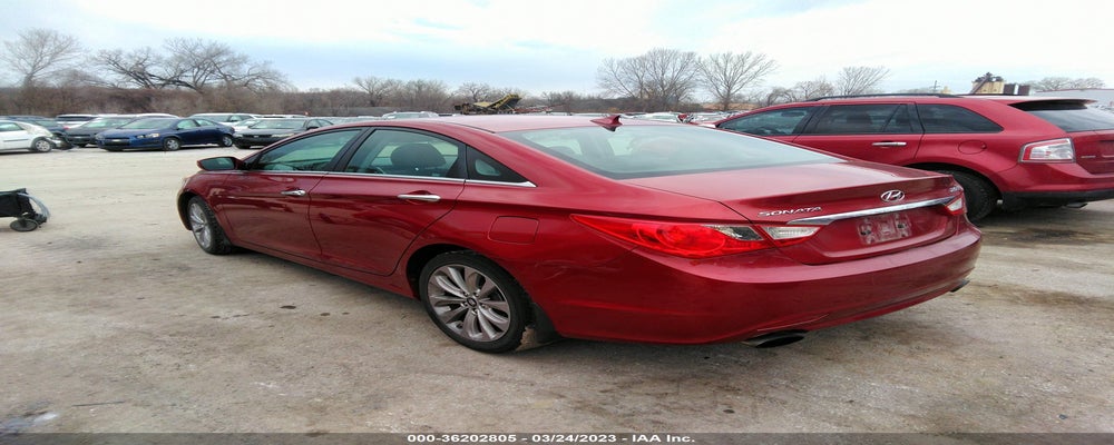 5NPEC4AB3BH315918 2011 HYUNDAI SONATA photo no. 3