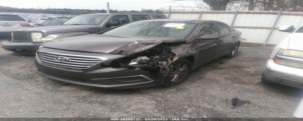 5NPE24AF8HH561989 2017 HYUNDAI SONATA photo no. 2