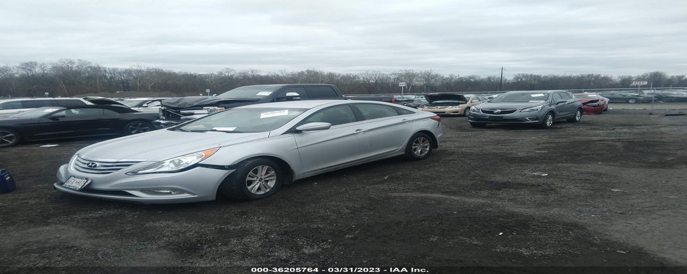 5NPEB4AC6DH771944 2013 HYUNDAI SONATA photo no. 2