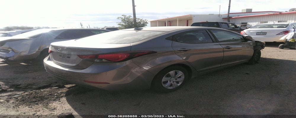 5NPDH4AE7GH719478 2016 HYUNDAI ELANTRA photo no. 4