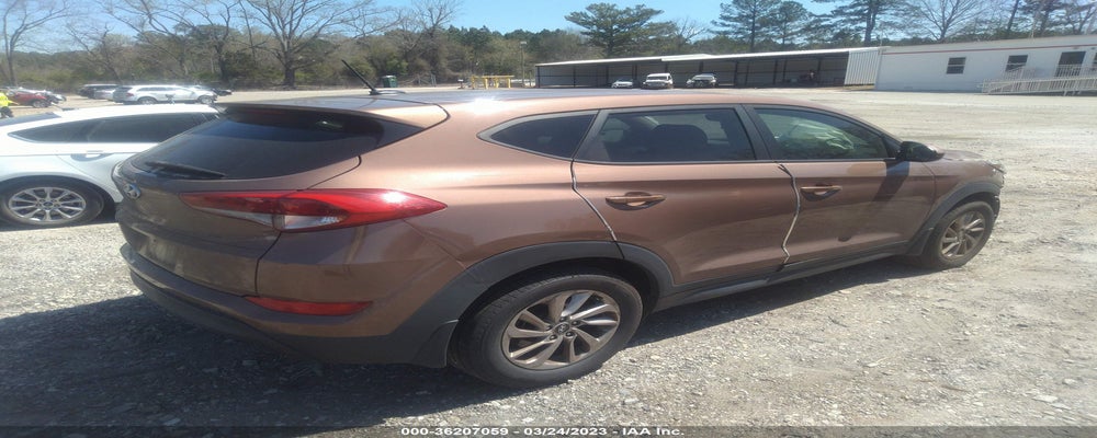 KM8J23A44HU443401 2017 HYUNDAI TUCSON photo no. 4