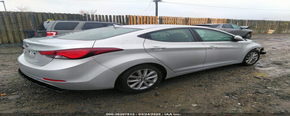 5NPDH4AE5FH553850 2015 HYUNDAI ELANTRA photo no. 4