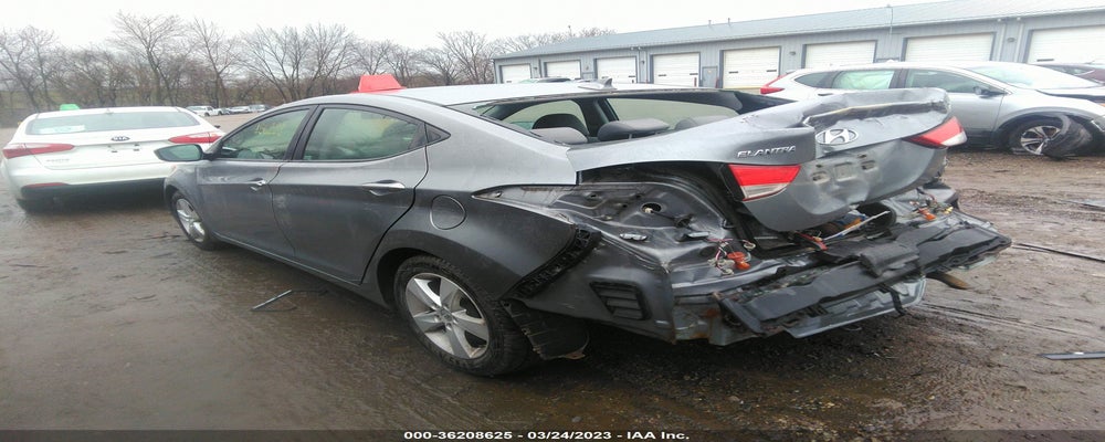 KMHDH4AE0DU972753 2013 HYUNDAI ELANTRA photo no. 3