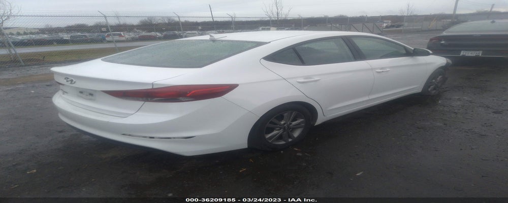 5NPD84LF7HH134391 2017 HYUNDAI ELANTRA photo no. 4